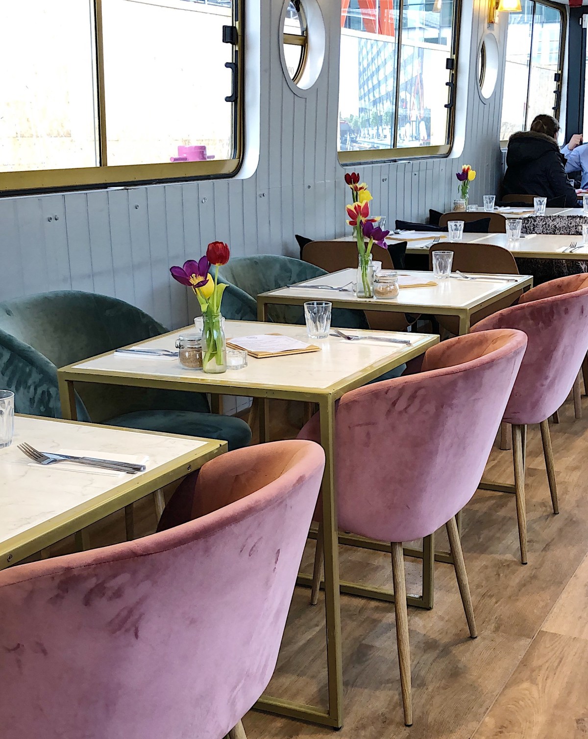 9DA347D5-C56F-49EF-AA75-009AFCB19A16